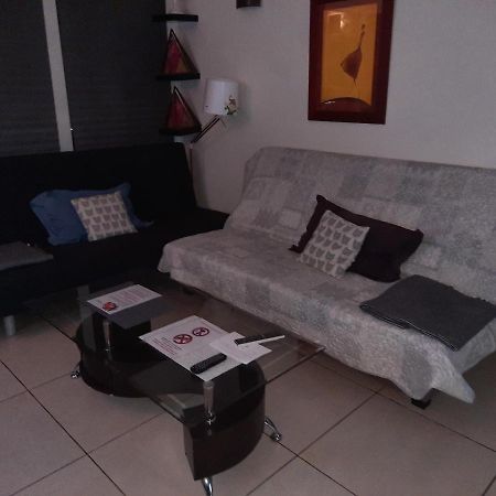 Grand Appartement Fonctionnel Et Calme Sur Lyon8 A 2 Pas Du Metro ภายนอก รูปภาพ