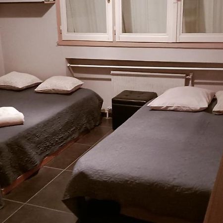 Grand Appartement Fonctionnel Et Calme Sur Lyon8 A 2 Pas Du Metro ภายนอก รูปภาพ