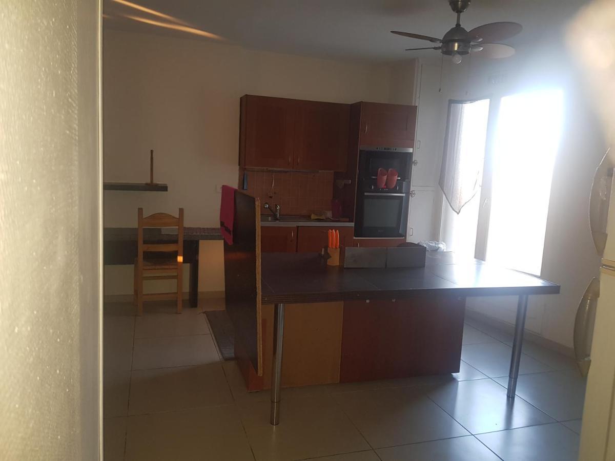 Grand Appartement Fonctionnel Et Calme Sur Lyon8 A 2 Pas Du Metro ภายนอก รูปภาพ